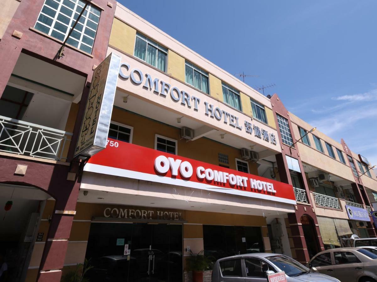 קוטה קינבלו Oyo 750 Comfort Hotel מראה חיצוני תמונה